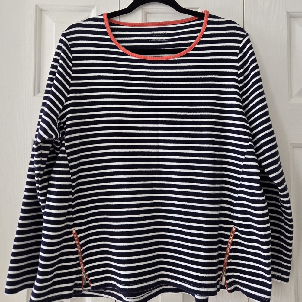 Talbots Lightweight Sweatshirt w/Fun Accents